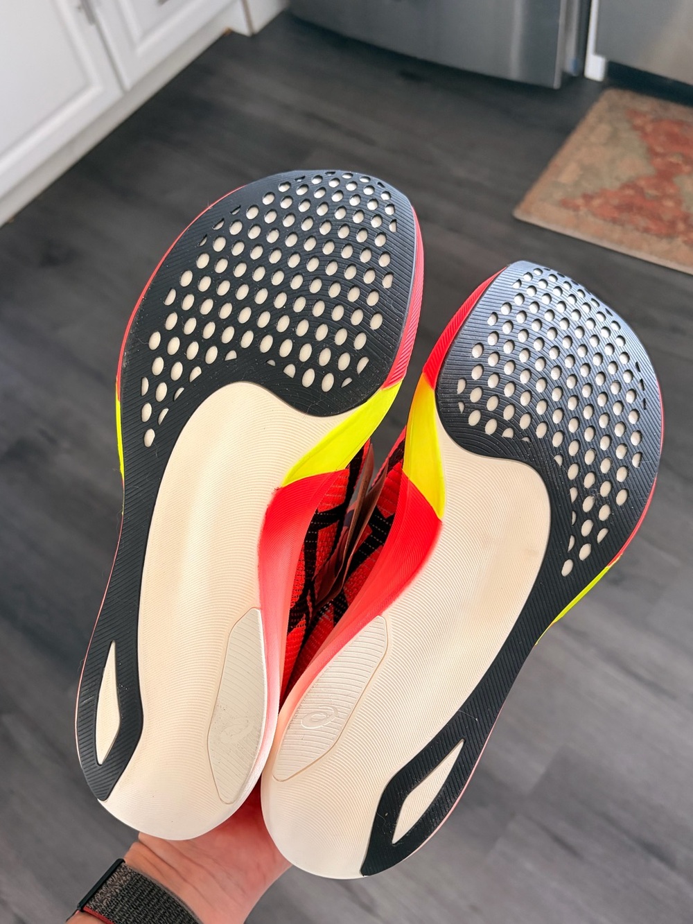 ASICS Metaspeed Edge Paris M8.5/W10/42 NWOB - Picture 3 of 3